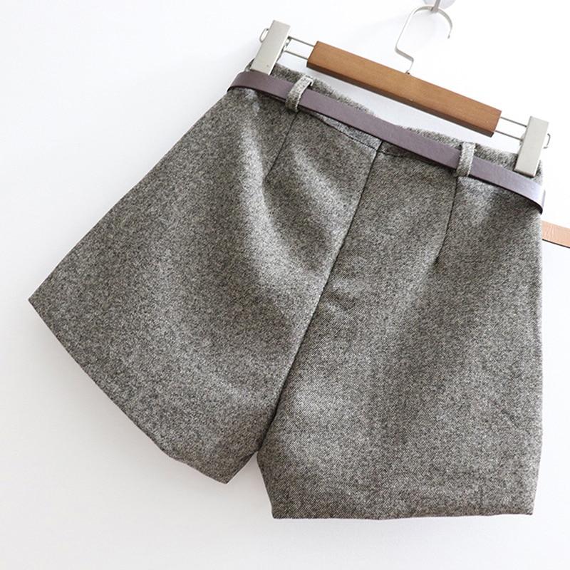 Elegant Shorts With Belt