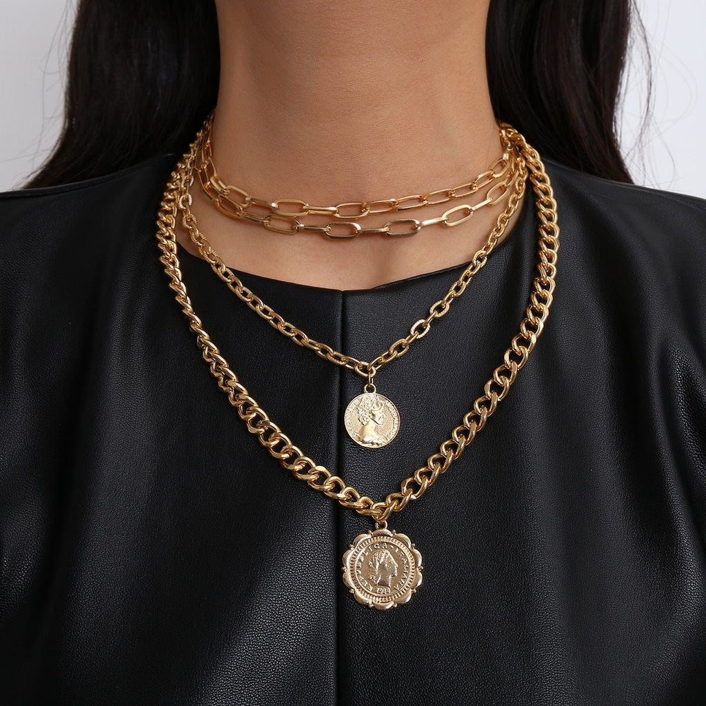 Queen Choker Necklace